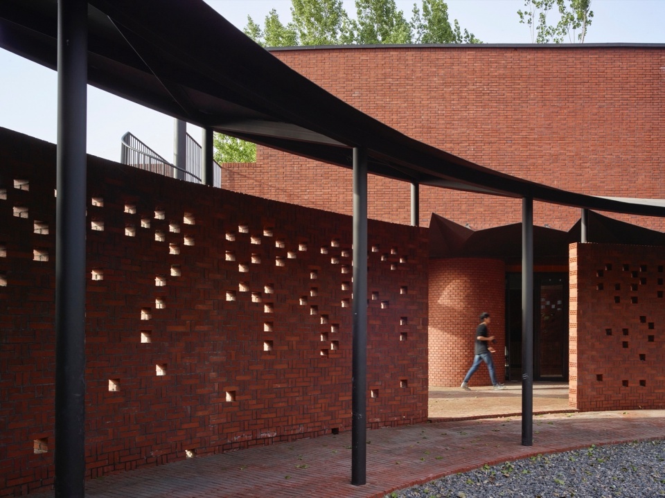 Yunzhai Community Center China by SUP Atelier of THAD