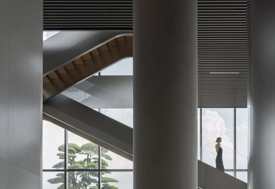higolds interstellar headquarters by pininfarina architecture