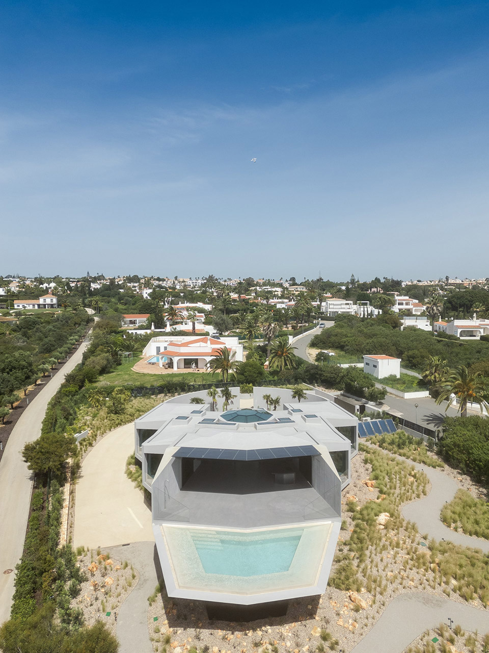 sky base one by bespoke architects