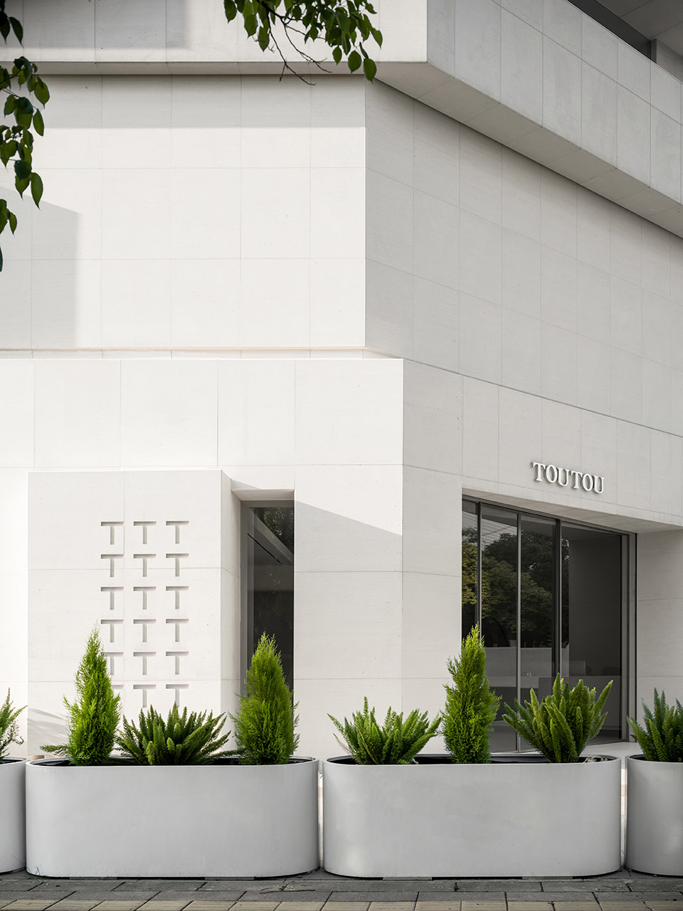 toutou office space by young design