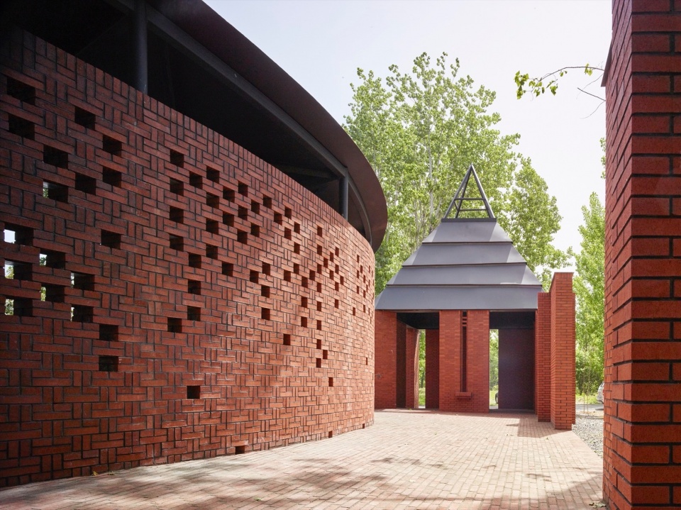 Yunzhai Community Center China by SUP Atelier of THAD