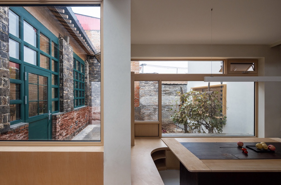 warm studio home by ao silent studio