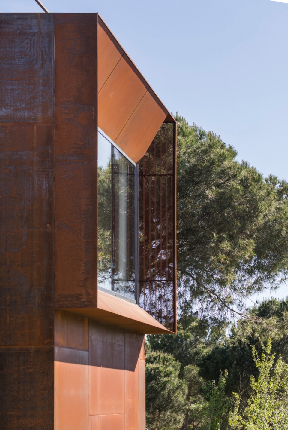 La Casa que se Bifurca by Voluar Arquitectura