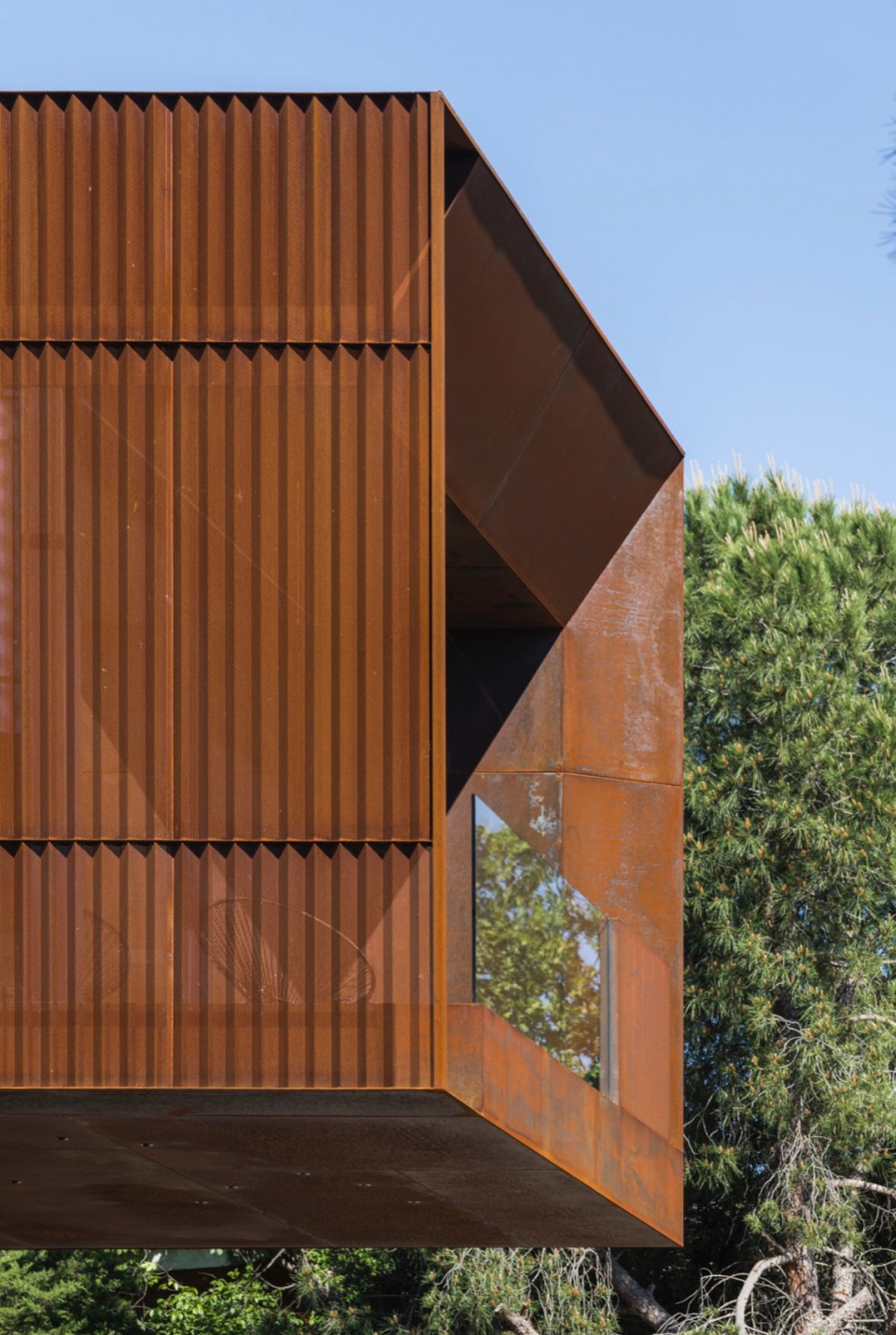 La Casa que se Bifurca by Voluar Arquitectura vww