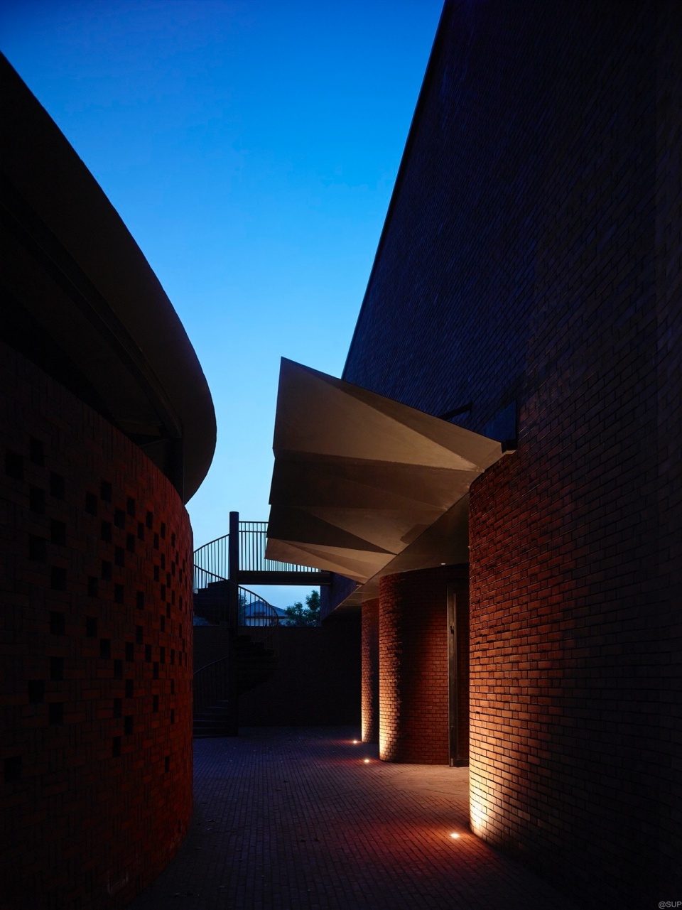 Yunzhai Community Center China by SUP Atelier of THAD