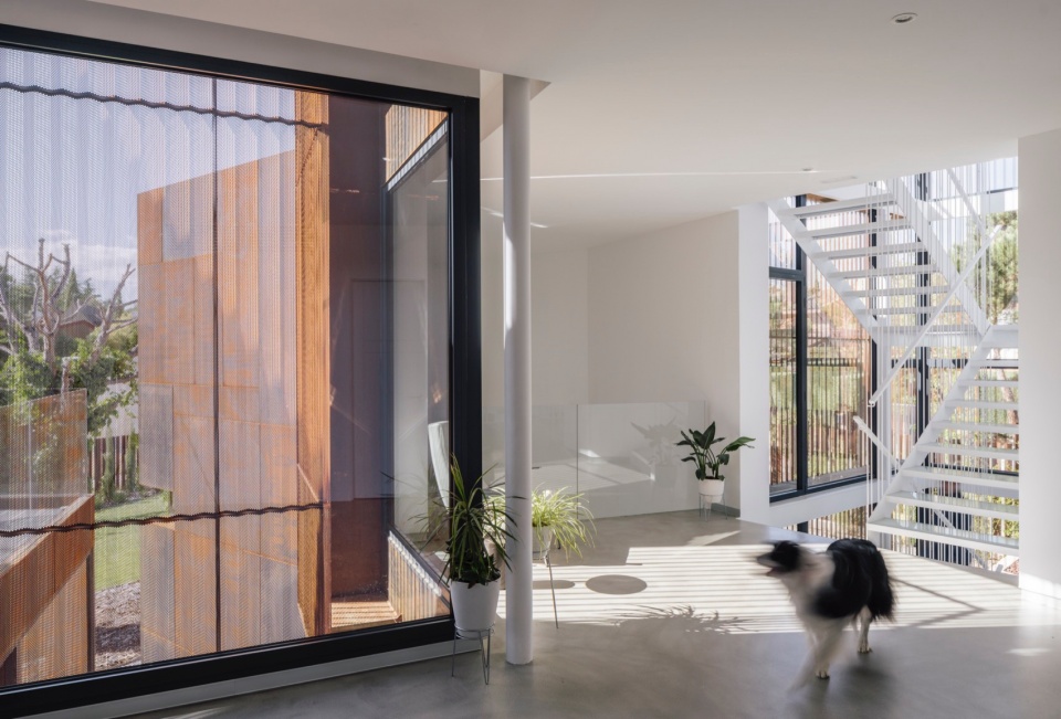 La Casa que se Bifurca by Voluar Arquitectura