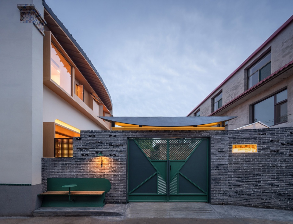 warm studio home by ao silent studio