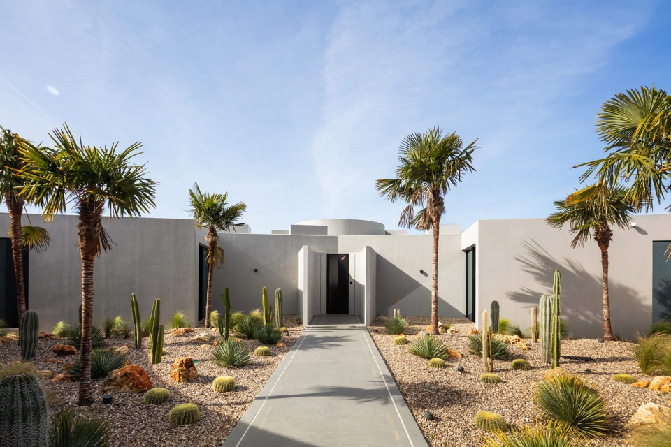 sky base one by bespoke architects