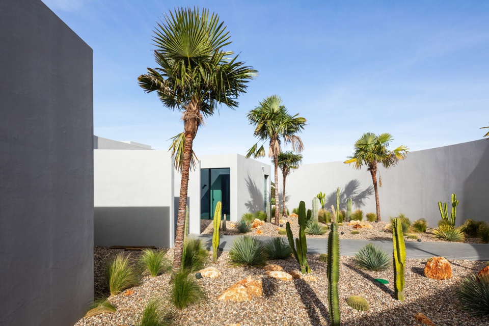 sky base one by bespoke architects