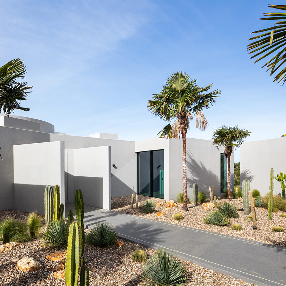 sky base one by bespoke architects