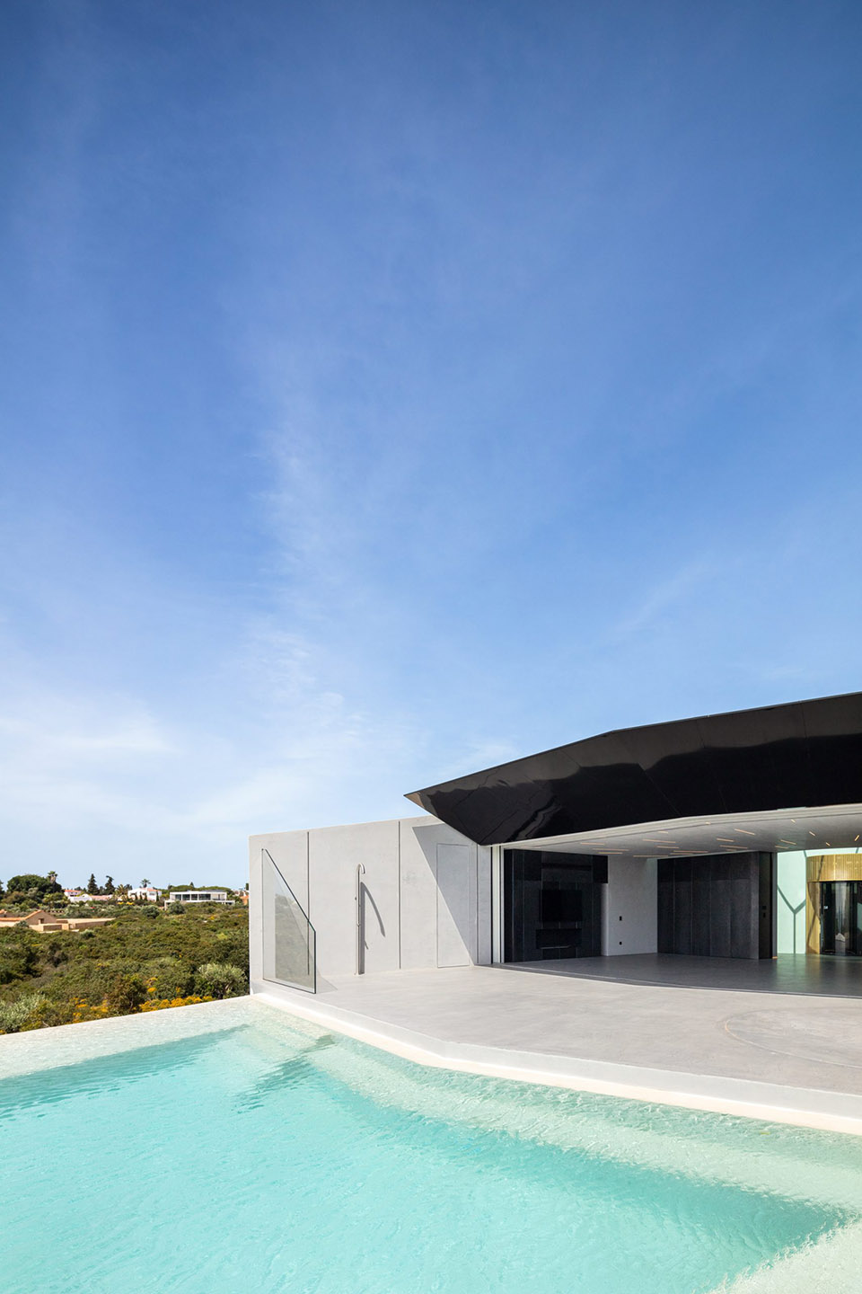 sky base one by bespoke architects