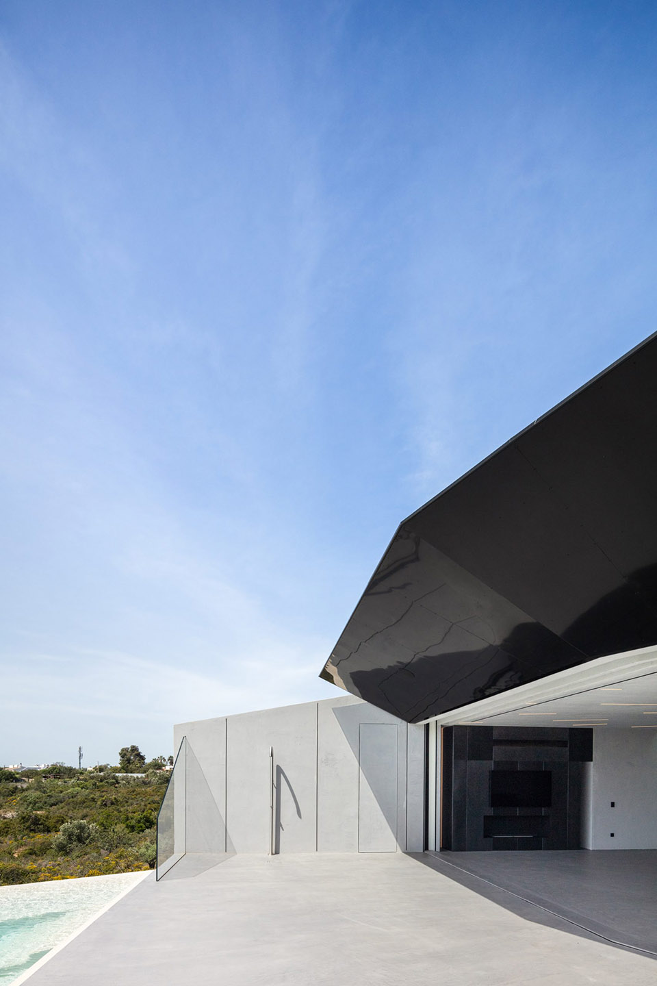 sky base one by bespoke architects