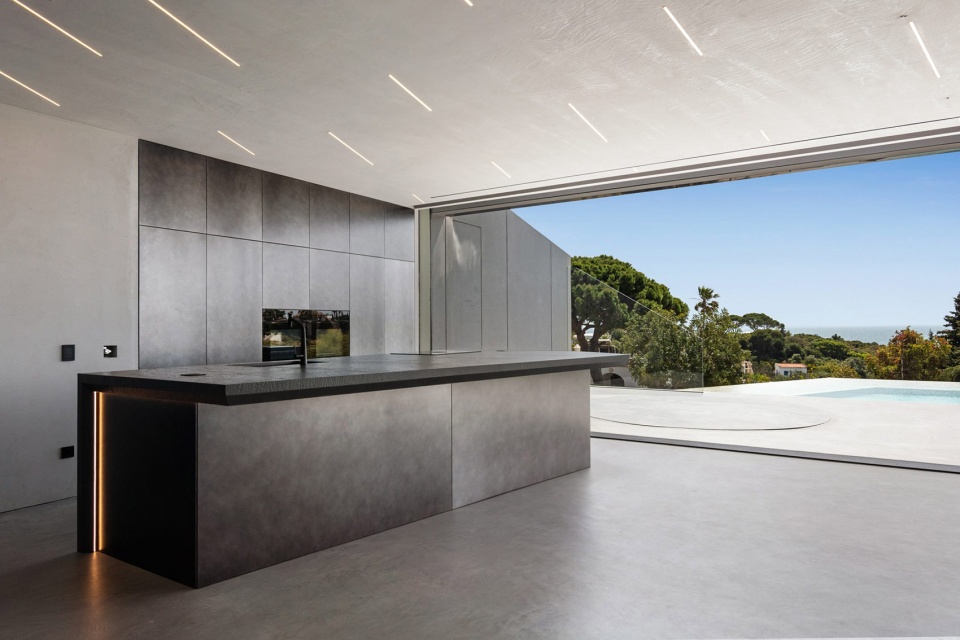 sky base one by bespoke architects