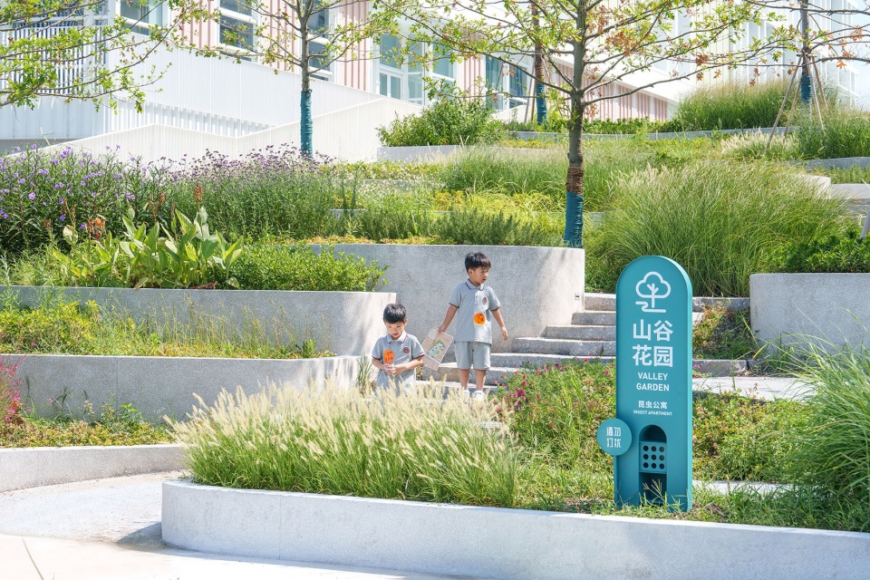 jiading new city of shanghai experimental school by da