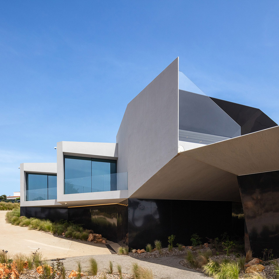 sky base one by bespoke architects