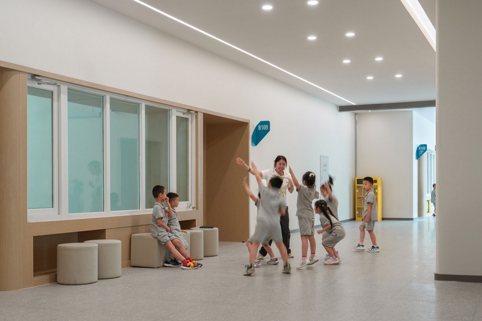 jiading new city of shanghai experimental school by da