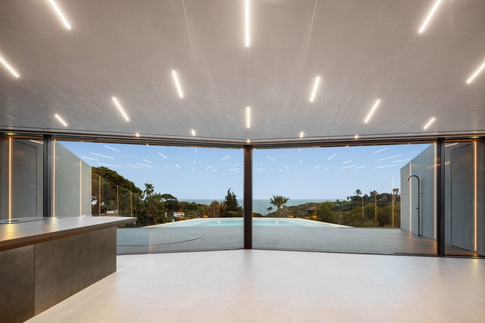 sky base one by bespoke architects