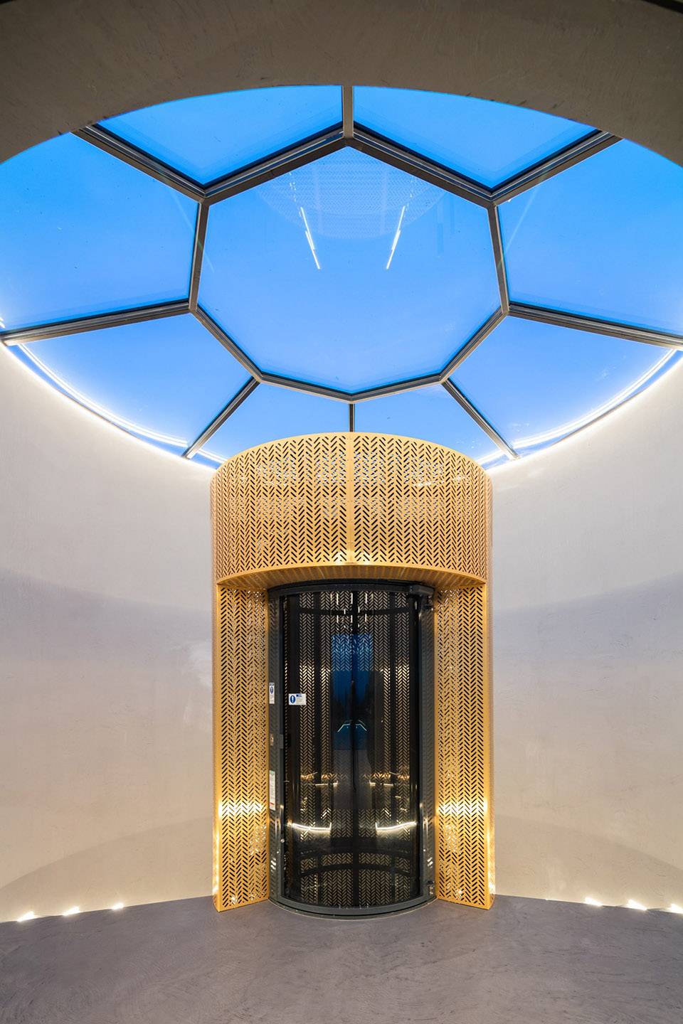 sky base one by bespoke architects