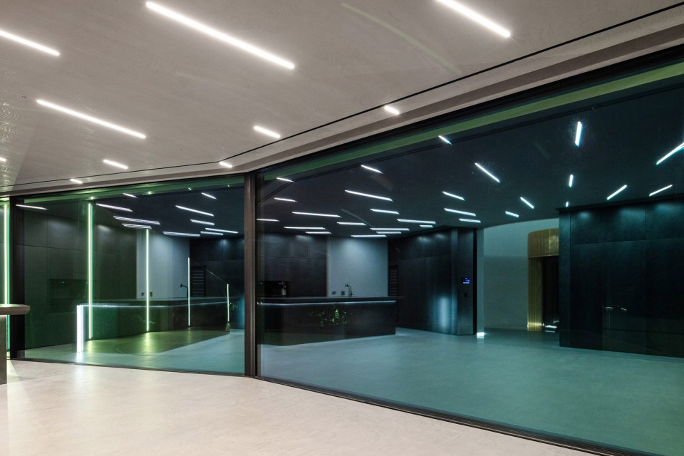 sky base one by bespoke architects