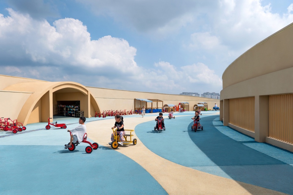屋顶游玩区©文沛 central kindergarten