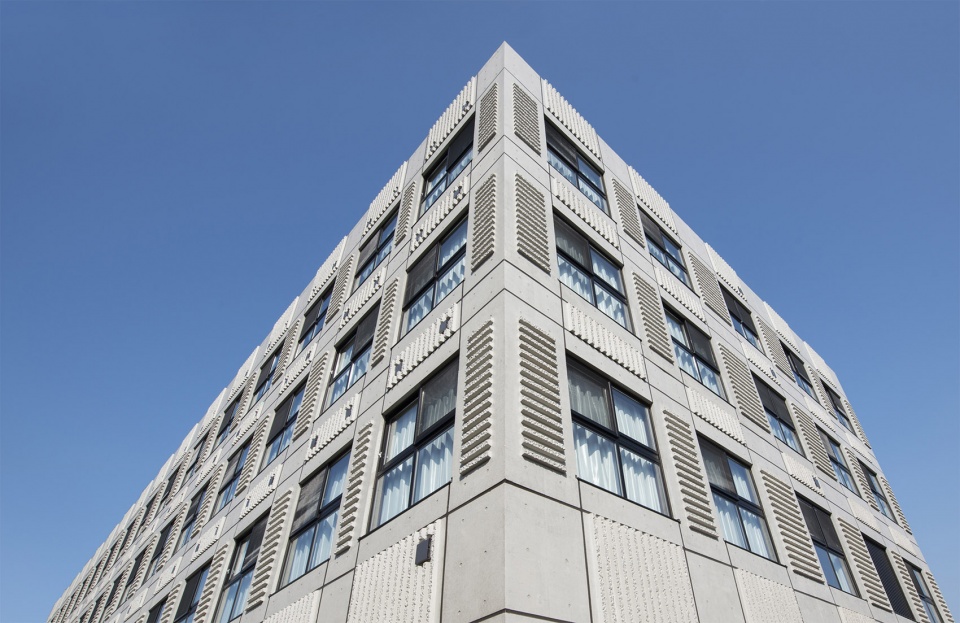 monolith in fukuoka by sako architects