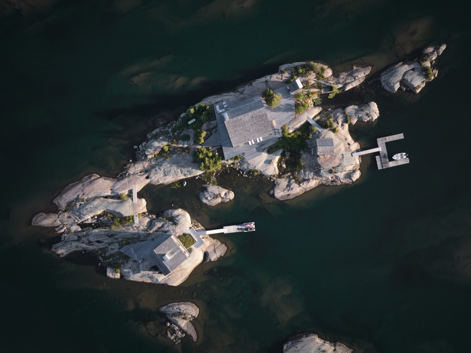 Whistling wind Island by Akb Architects