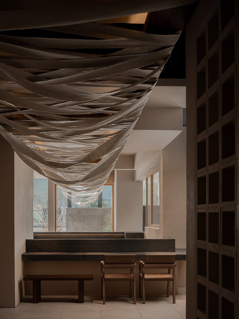 ajiangs bar by fancy space