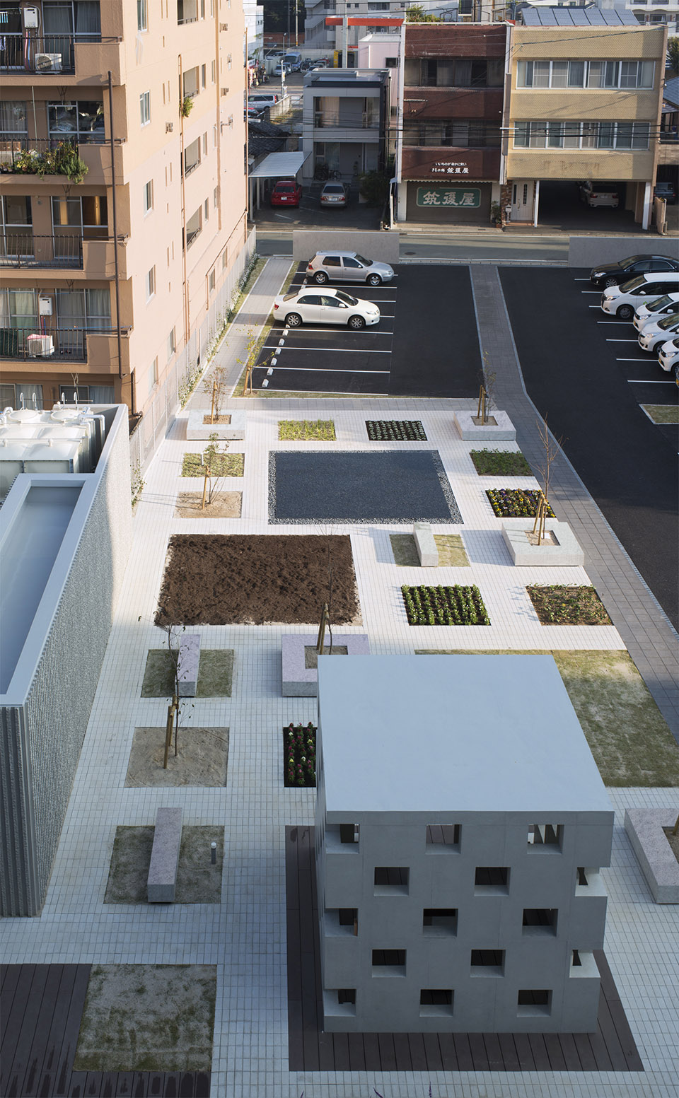 monolith in fukuoka by sako architects