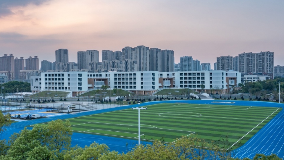 Wuxi Hechang Experimental Middle School China by c d Design Center