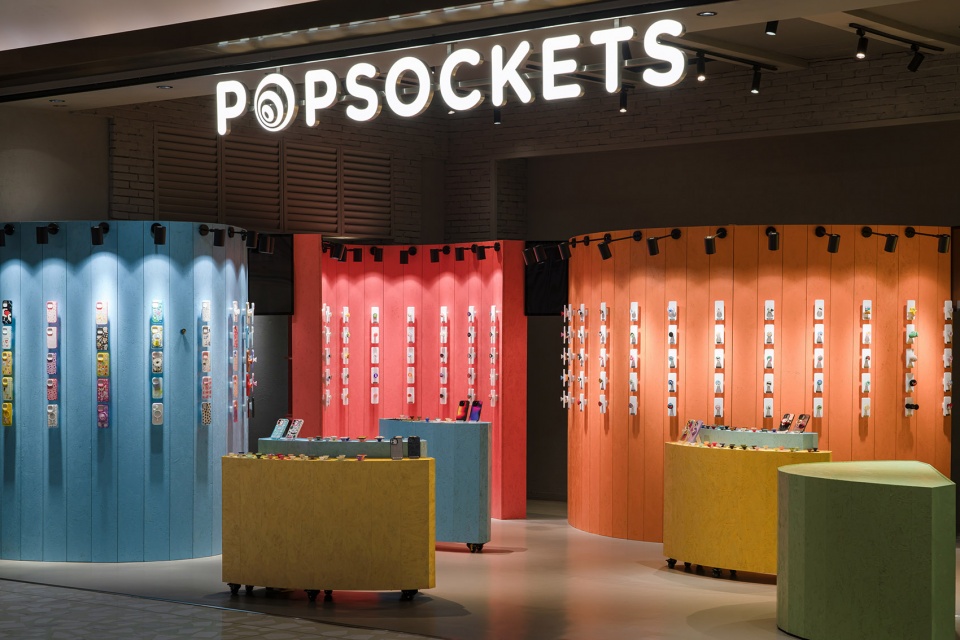 popsockets pop up store by tens atelier