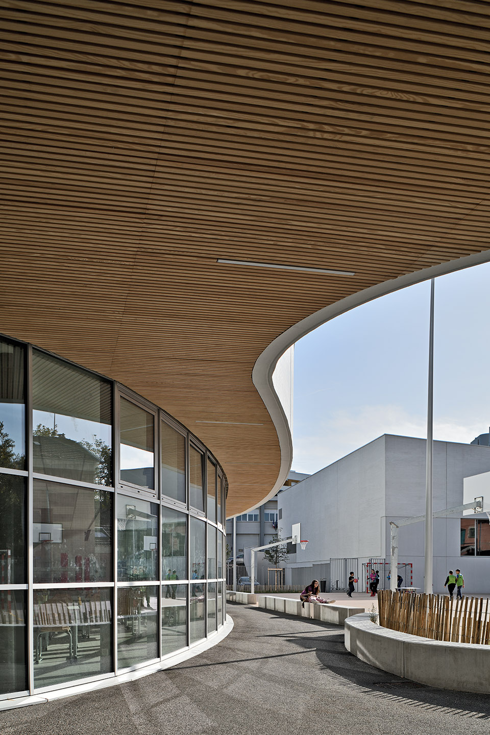 the college chabroux by jean pierre lott architecte
