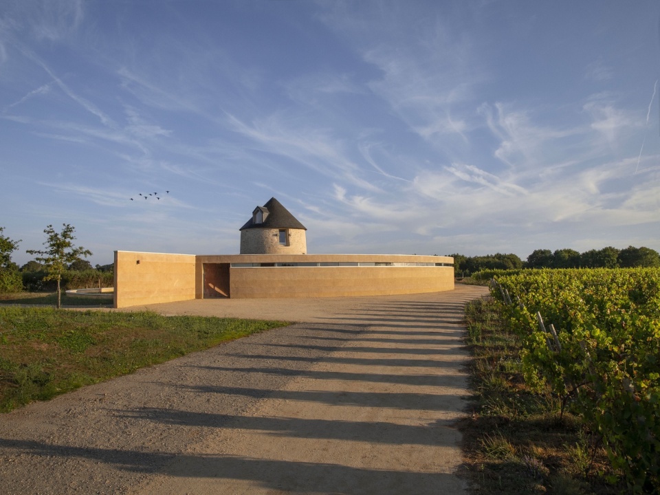 wine storehouse in sarzeau by carmen maurice architecture