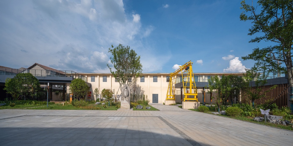 wuhan maomiao ji service center by adap