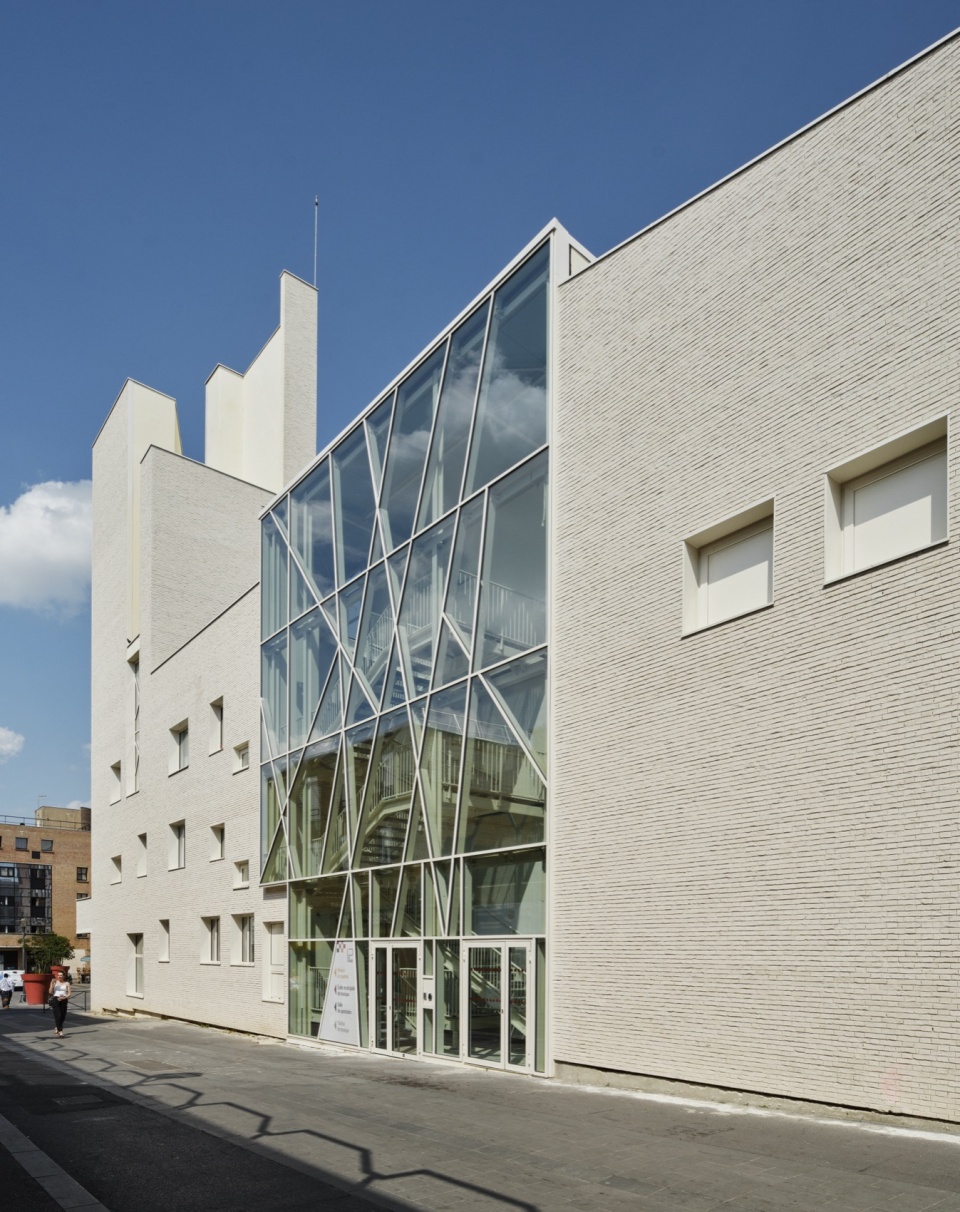 cultural center cergy pontoise by jean pierre lott