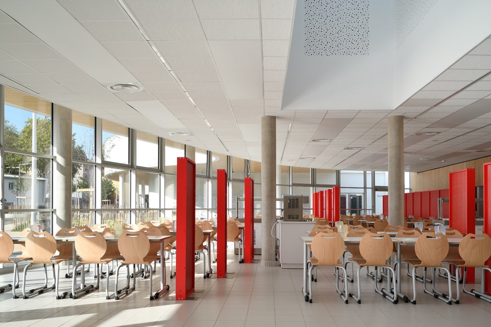 the college chabroux by jean pierre lott architecte