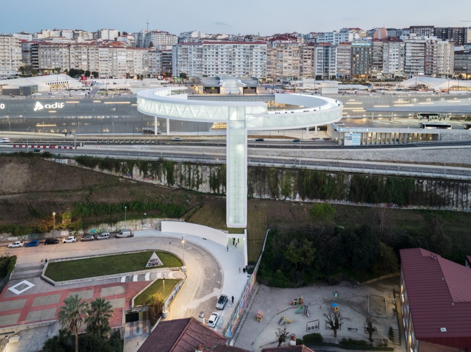 HALO by AM2 Arquitectos Arenas Asociados NOARQ