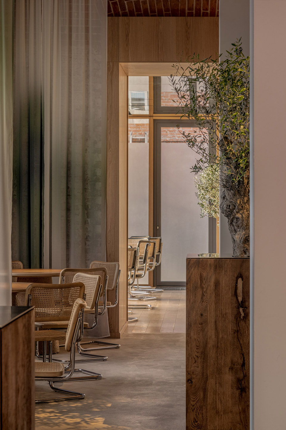 ave bistro by da bureau