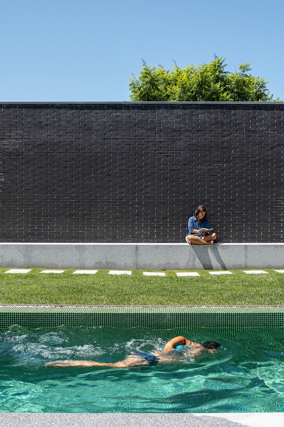 lblack house by m2 senos arquitectos