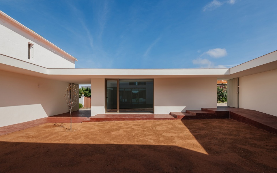 patio iv house by volume architecture lisbon studio