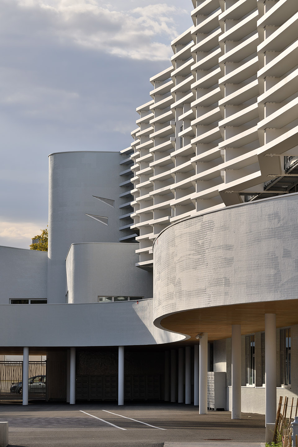 the college chabroux by jean pierre lott architecte