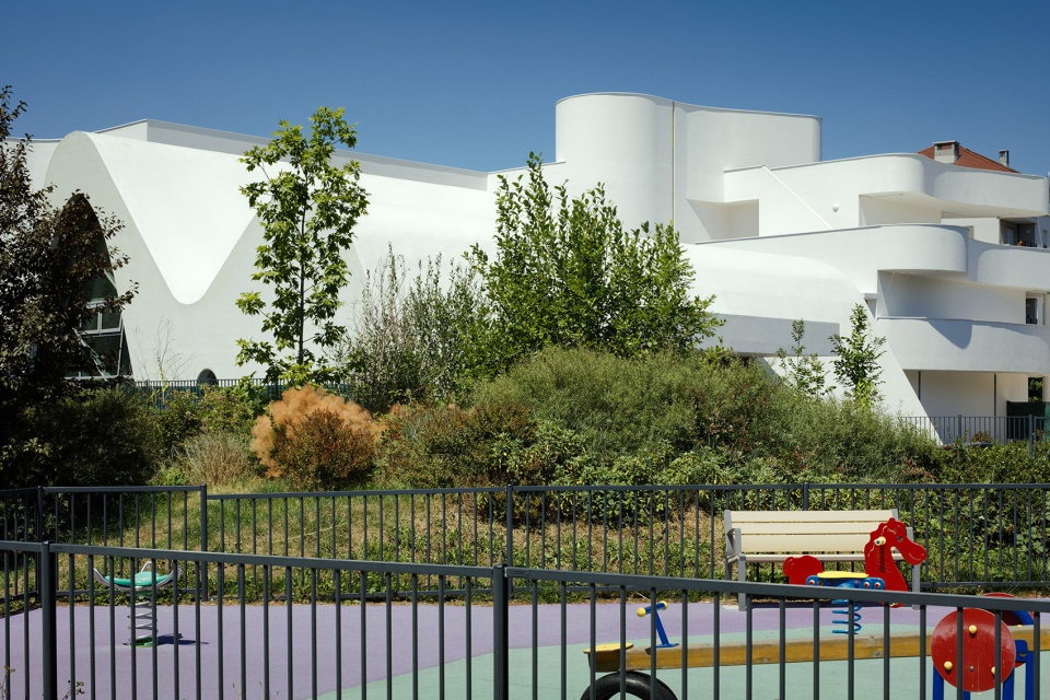 Ecole Villeneuve le Roi Jean Pierre Lott Architecte