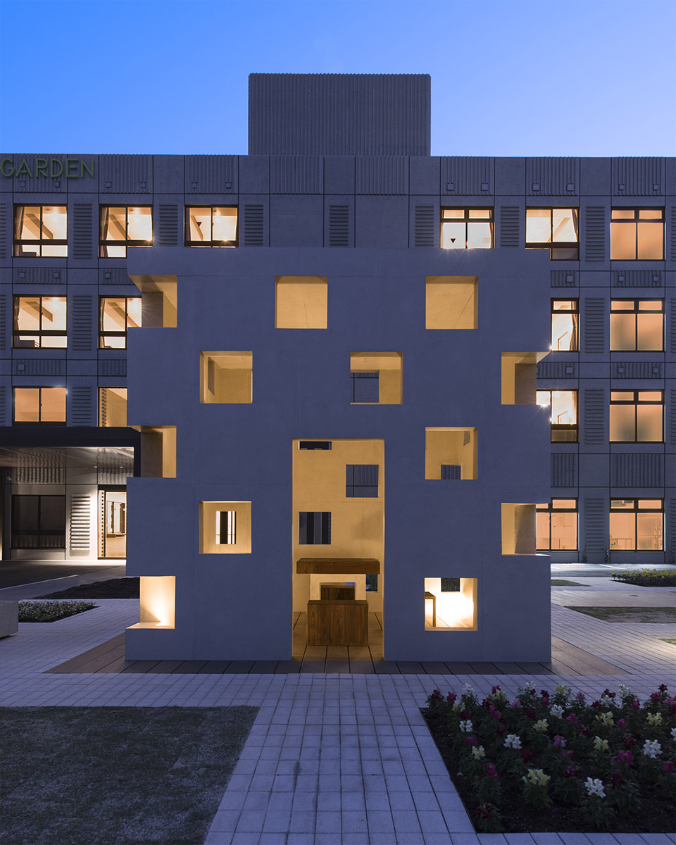 monolith in fukuoka by sako architects