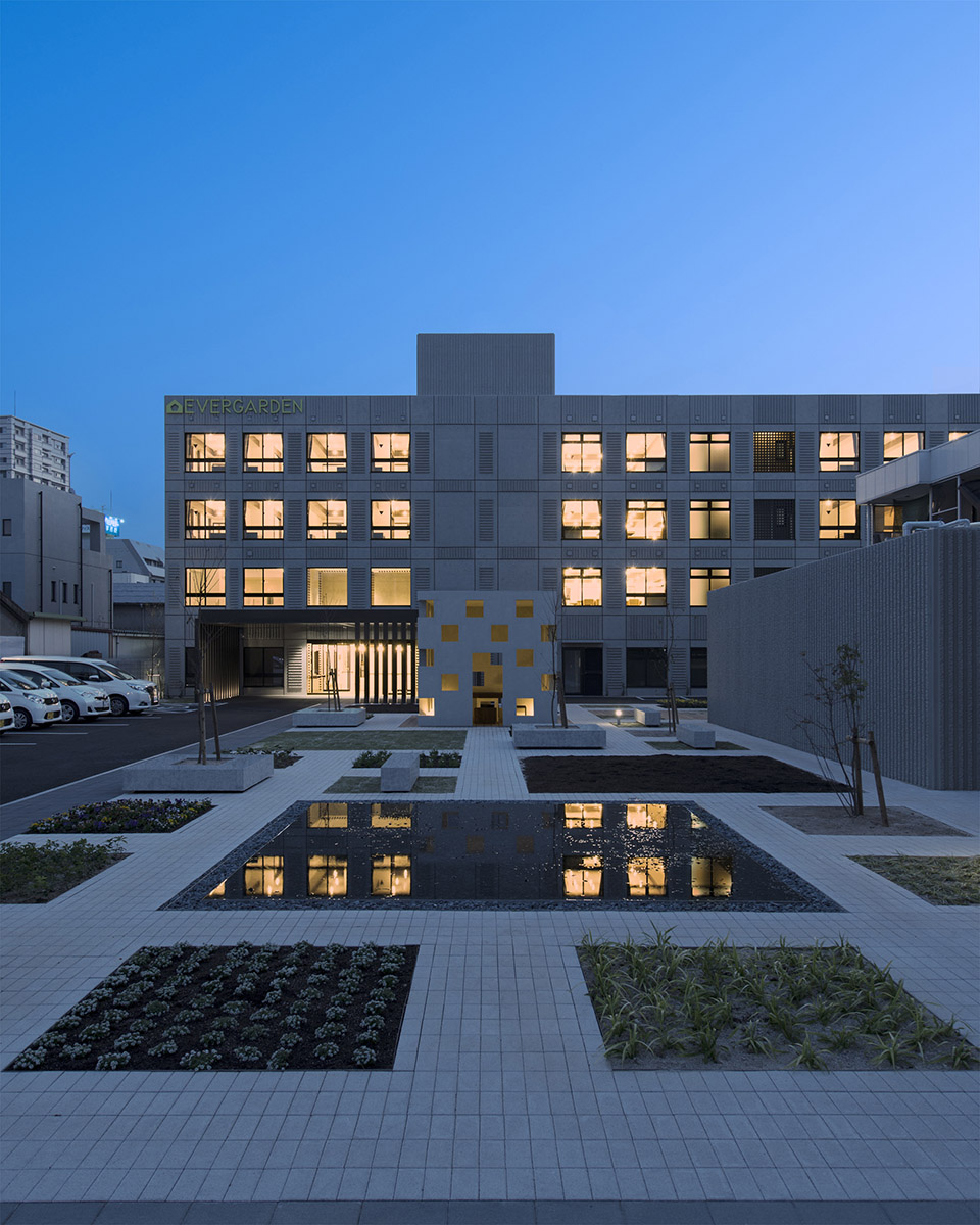 monolith in fukuoka by sako architects