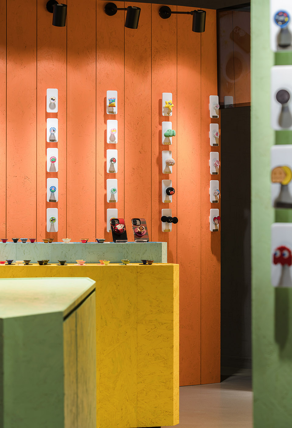 popsockets pop up store by tens atelier