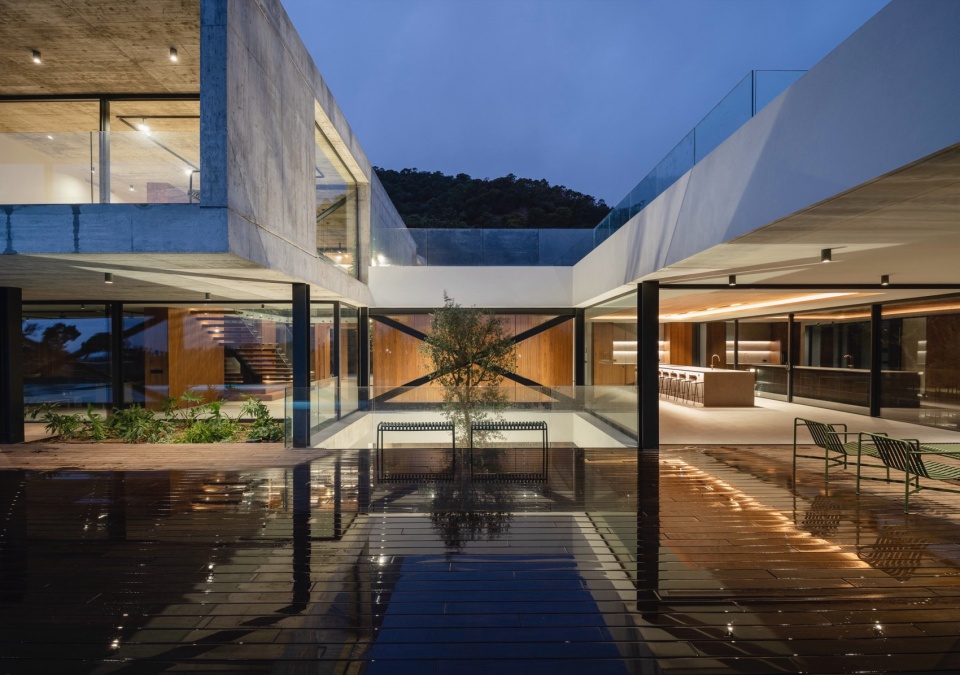 Villa El Alcornoque FLOW81 Architecture Lab