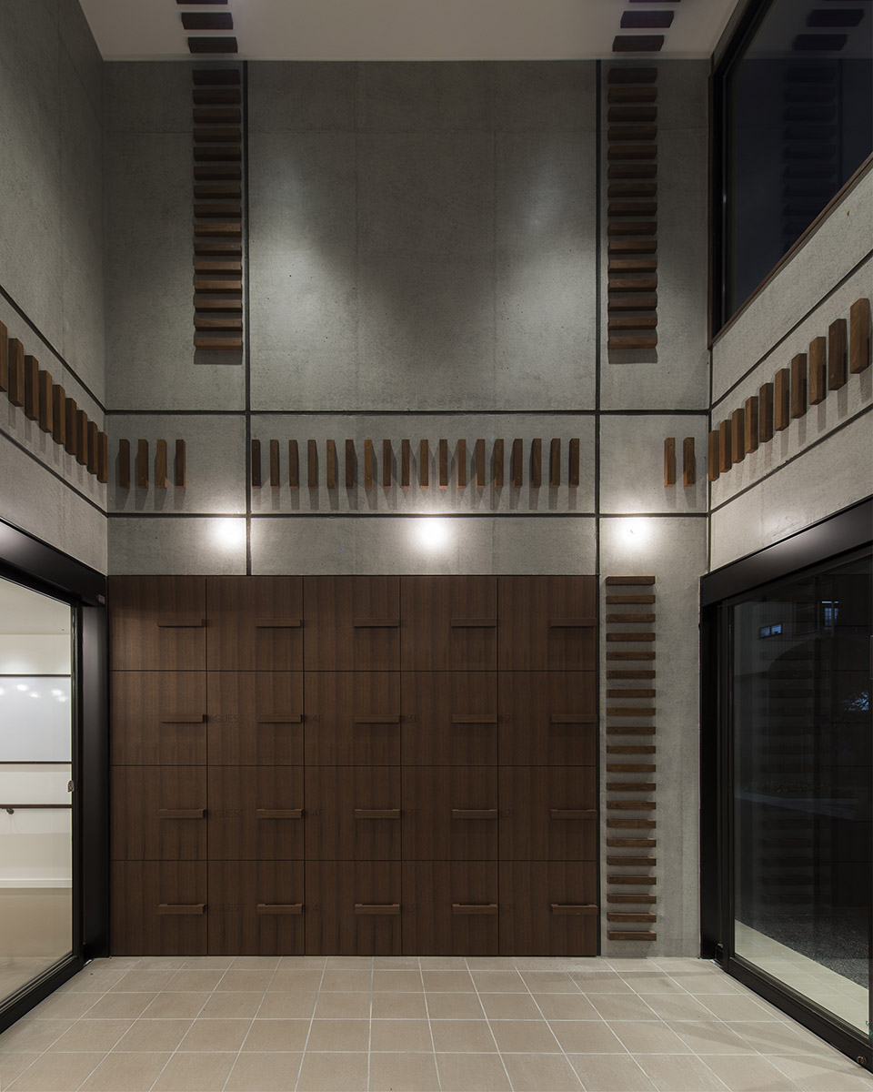 monolith in fukuoka by sako architects