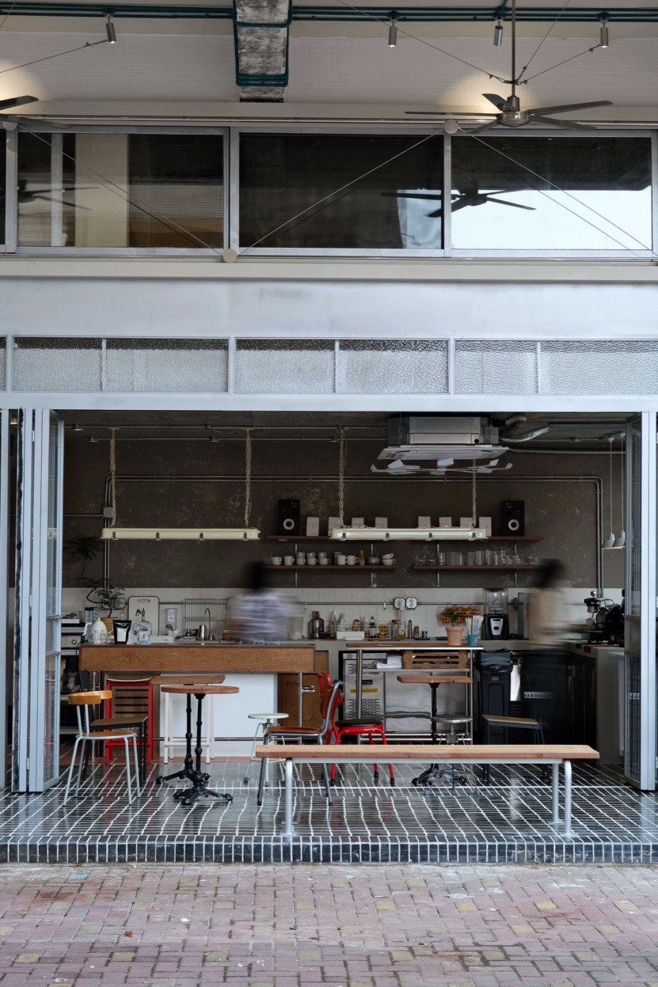 stay loose coffee by yooq studio