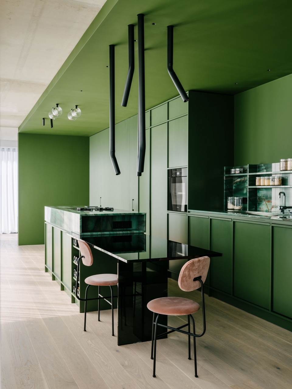 The Green Box by Ester Bruzkus Architekten