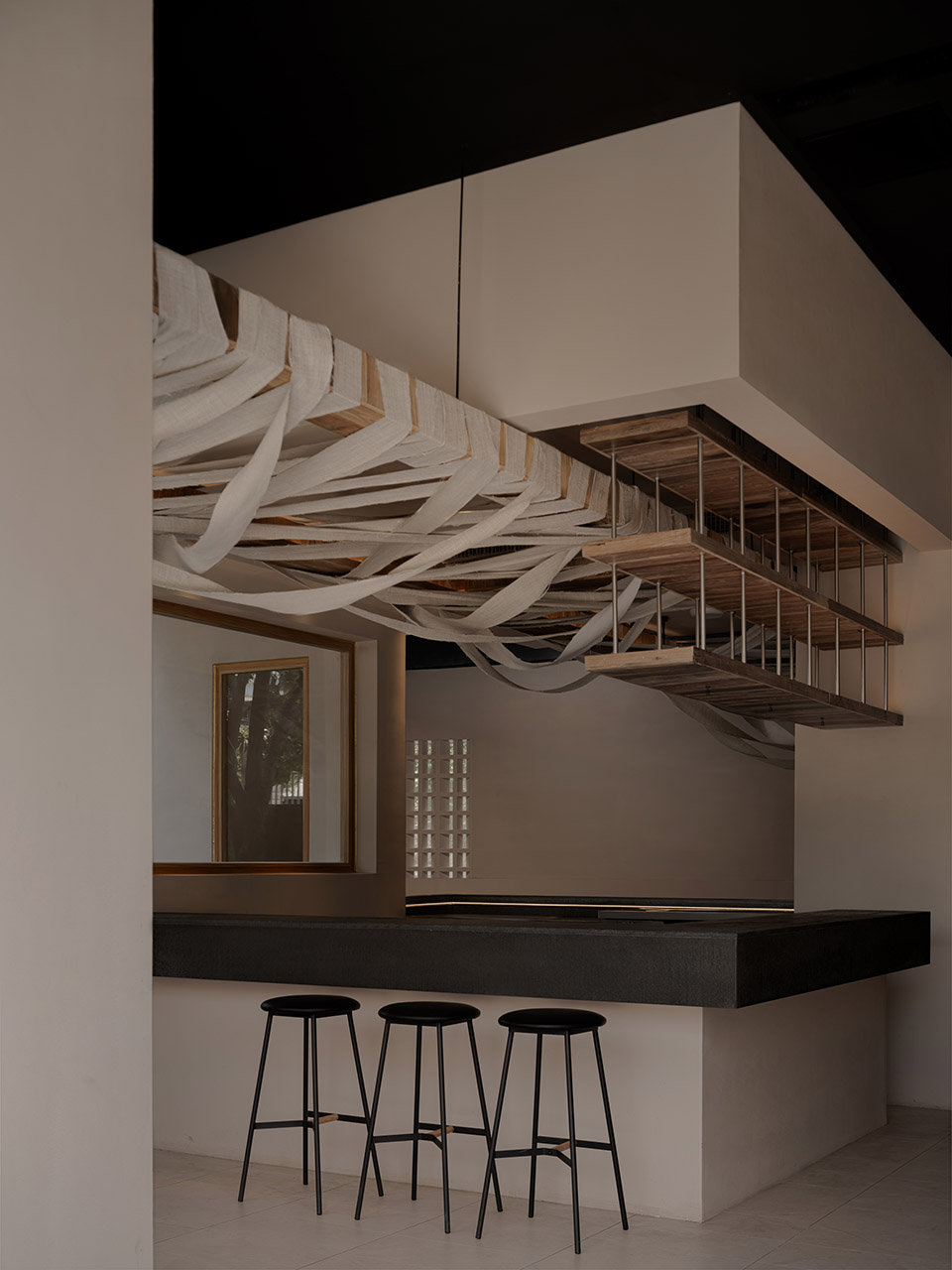 ajiangs bar by fancy space