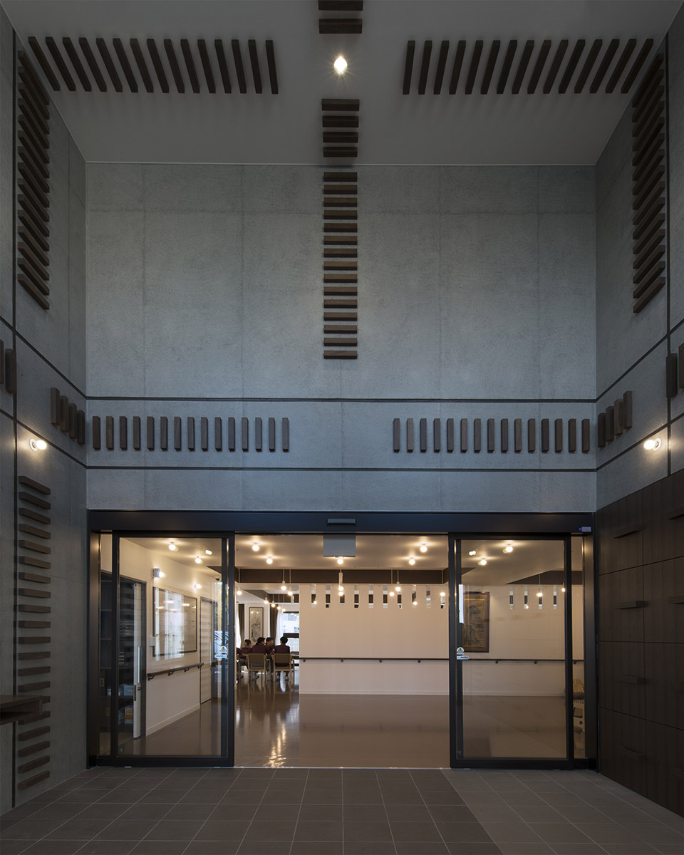 monolith in fukuoka by sako architects